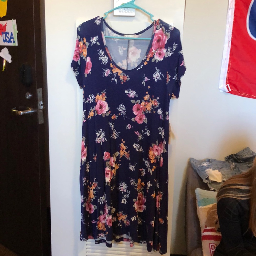 Navy floral t shirt dress
